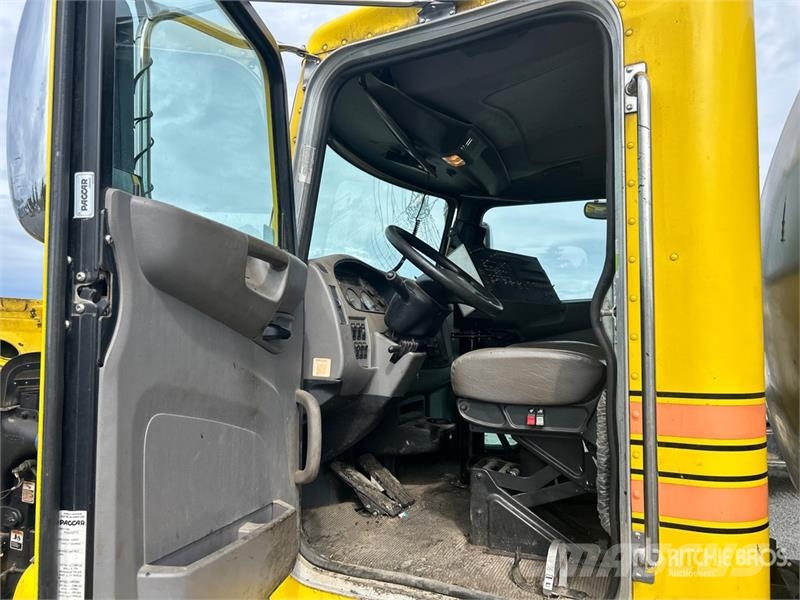Peterbilt 337 Грузовики-цистерны