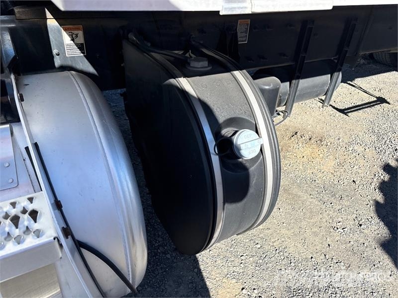 Peterbilt 337 Camion cassonati