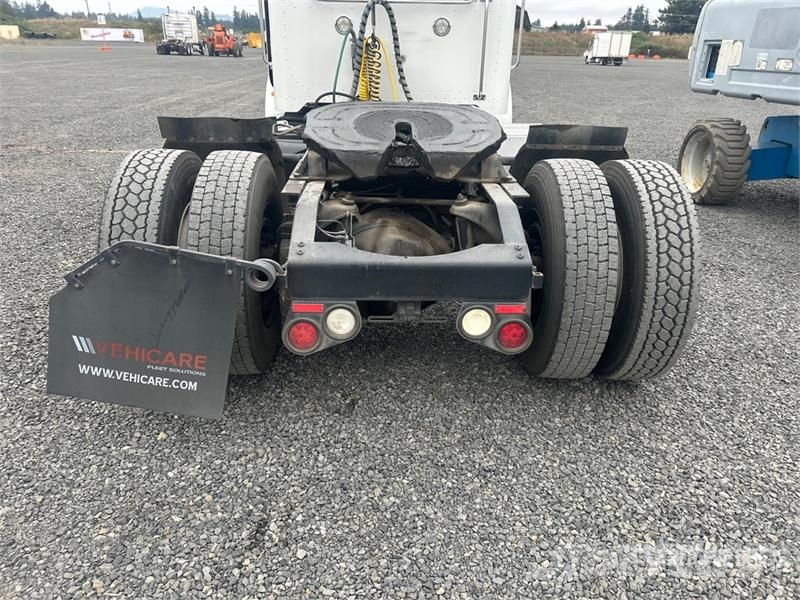 Peterbilt 337 وحدات الجر