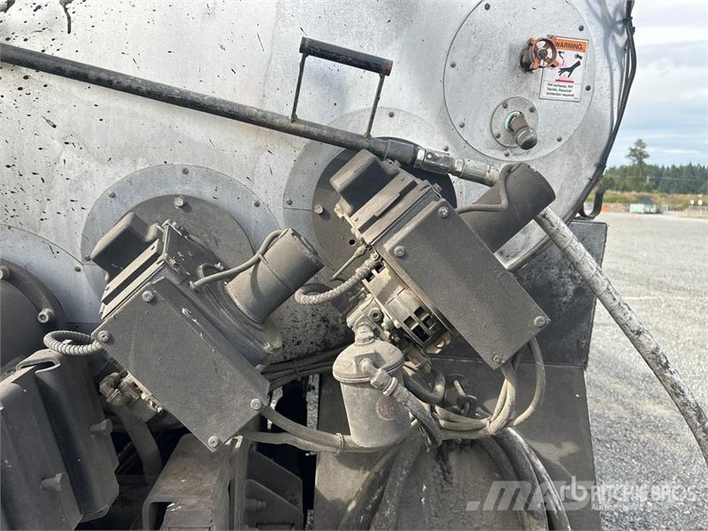 Peterbilt 337 Грузовики-цистерны
