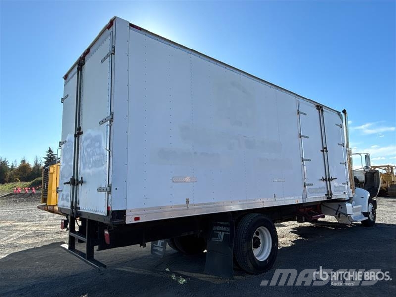 Peterbilt 337 Camion cassonati