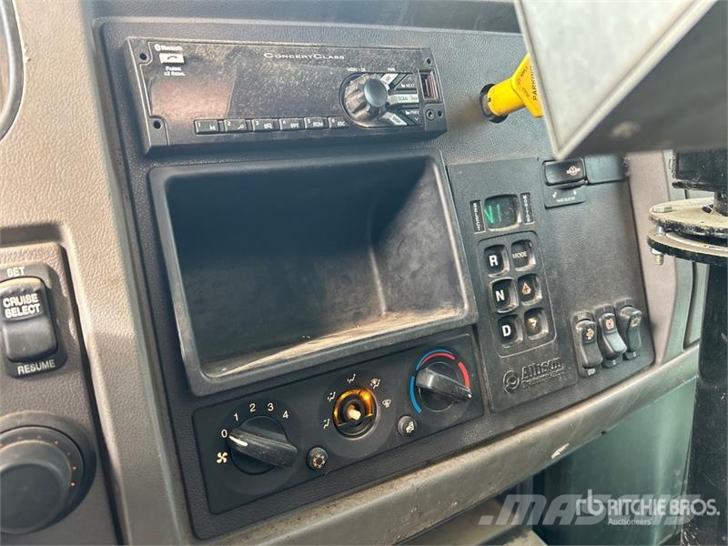 Peterbilt 337 Грузовики-цистерны