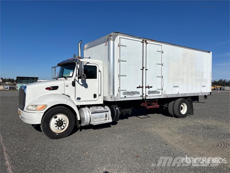 Peterbilt 337 Camion cassonati