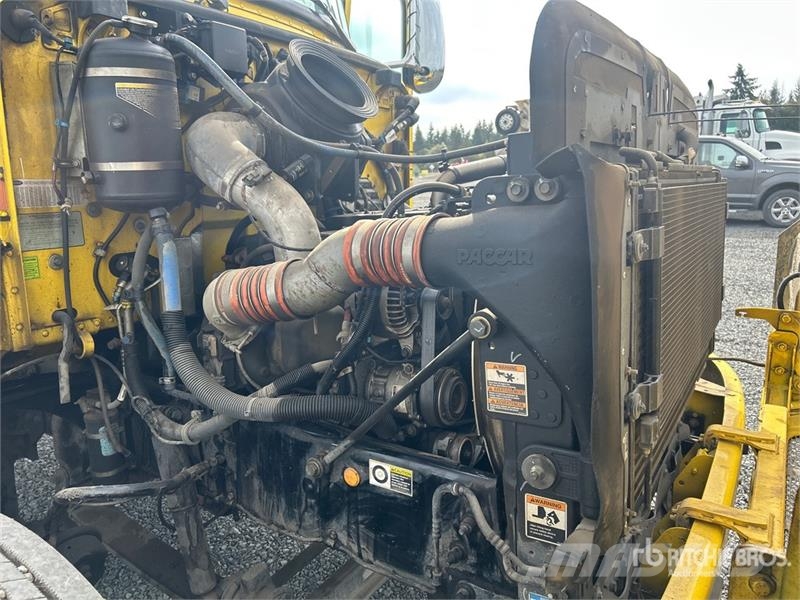 Peterbilt 337 Грузовики-цистерны