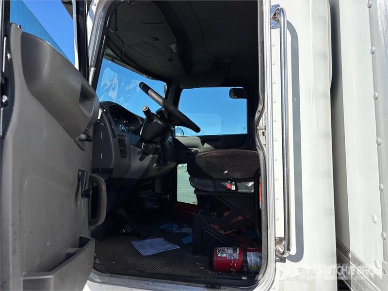 Peterbilt 337 Camion cassonati