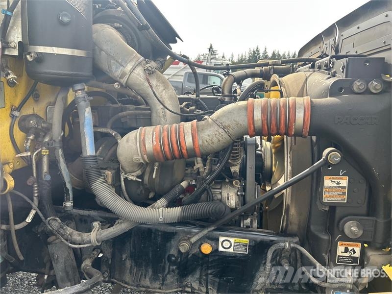 Peterbilt 337 Грузовики-цистерны