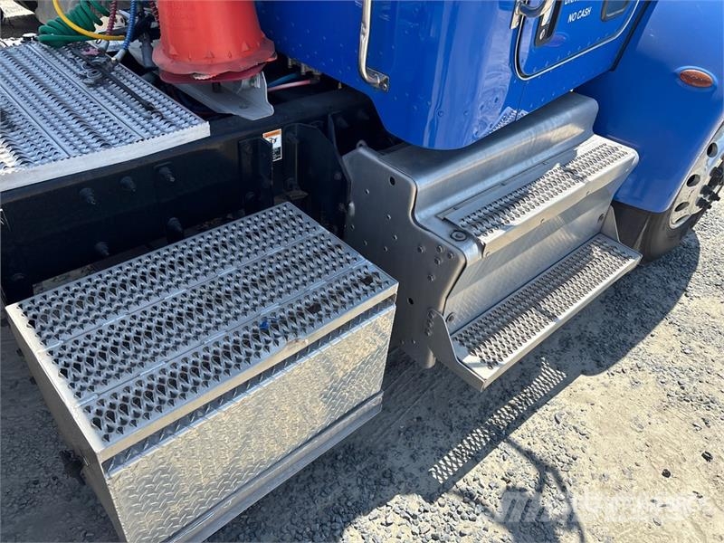 Peterbilt 337 Camiones tractor