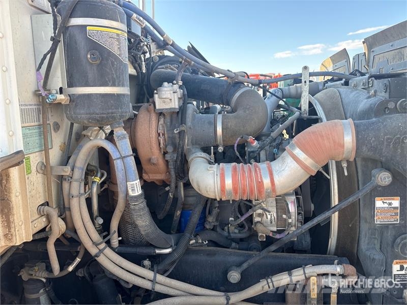 Peterbilt 337 4x2 Hot Oil Truck Procesapparatuur en machines
