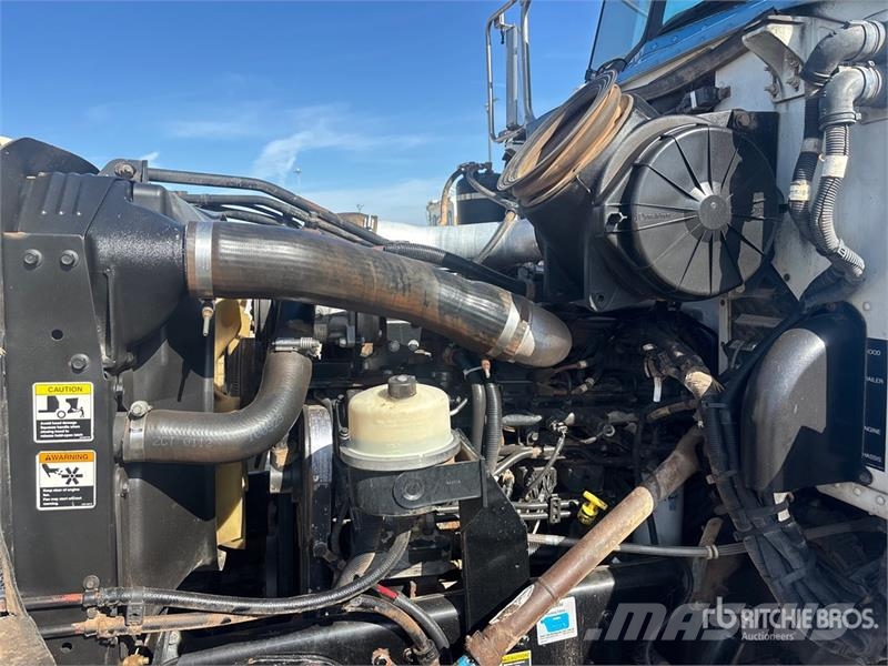 Peterbilt 340 Water bowser