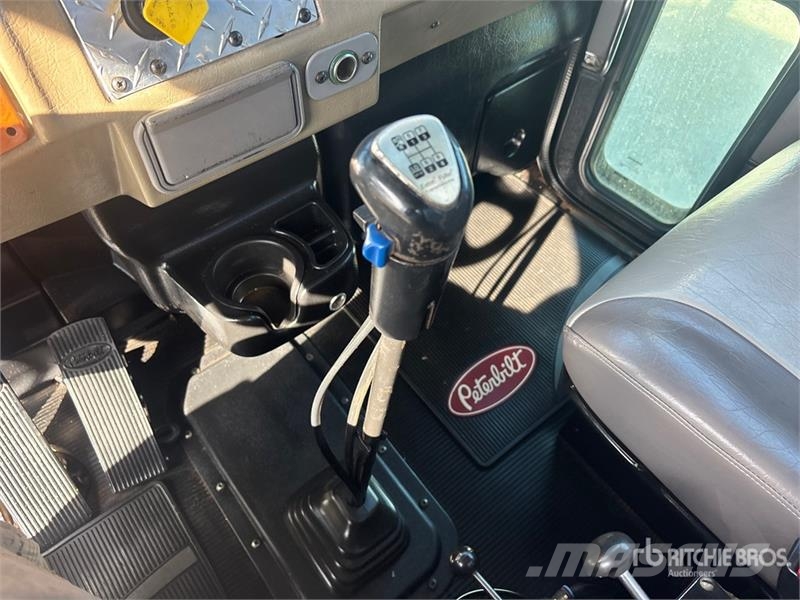 Peterbilt 340 Water bowser