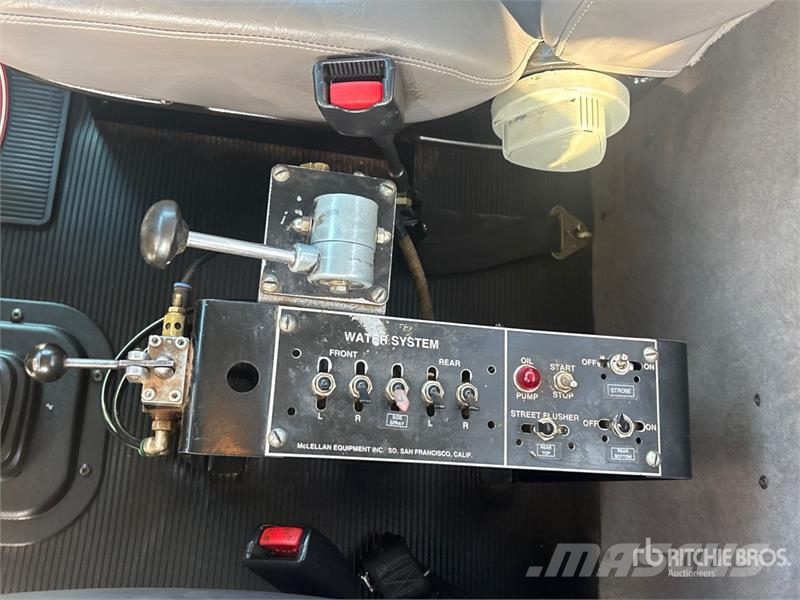 Peterbilt 340 Water bowser