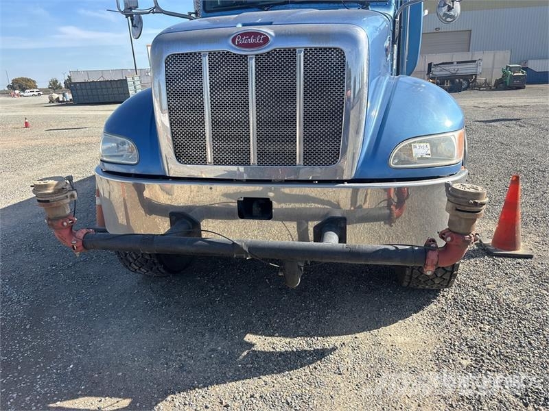 Peterbilt 340 Water bowser