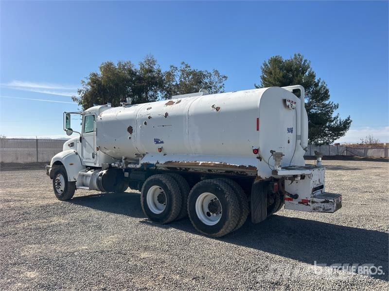 Peterbilt 348 Vesisäiliöautot