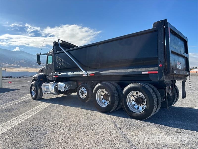 Peterbilt 348 Camiones bañeras basculantes o volquetes