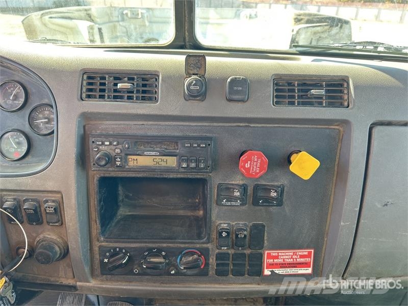 Peterbilt 348 Vesisäiliöautot