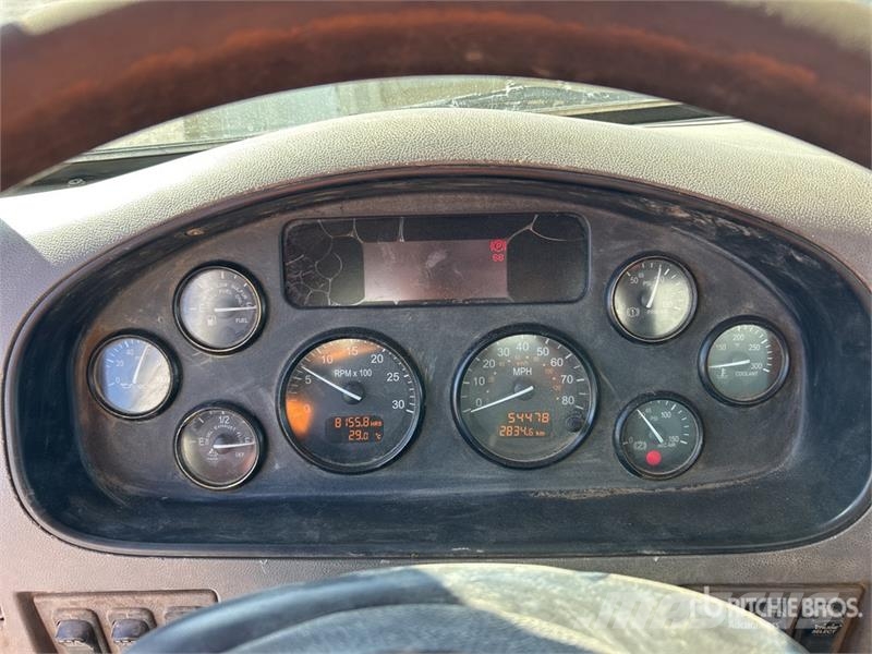 Peterbilt 348 Vesisäiliöautot