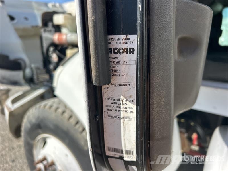 Peterbilt 348 Vesisäiliöautot