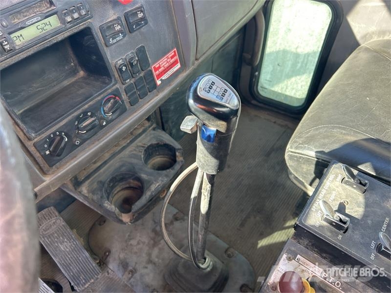 Peterbilt 348 Vesisäiliöautot