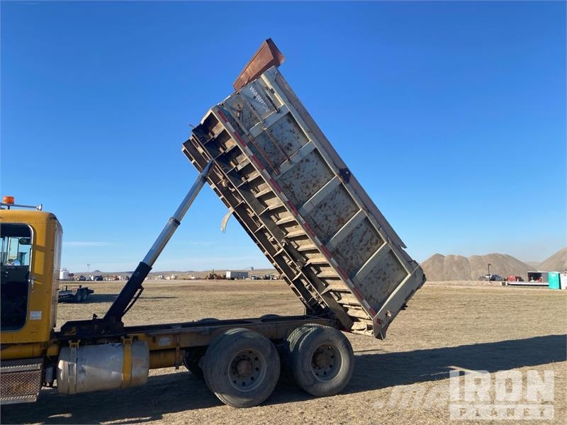 Peterbilt 348 Kiper tovornjaki
