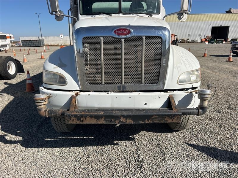 Peterbilt 348 Vesisäiliöautot