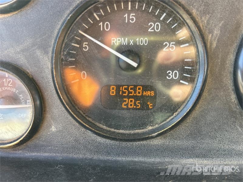 Peterbilt 348 Vesisäiliöautot
