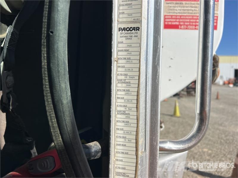 Peterbilt 348 Vesisäiliöautot