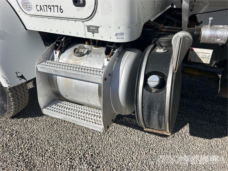 Peterbilt 348 Vesisäiliöautot
