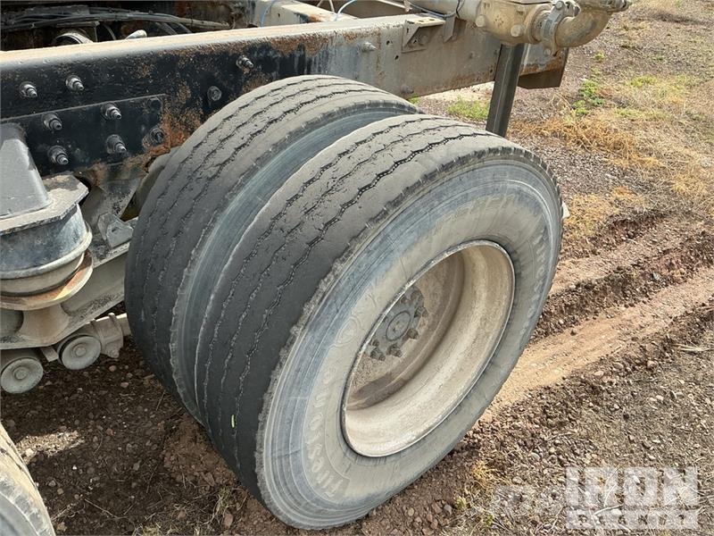 Peterbilt 348 6x4 Cab and Chassis Kabine i unutrašnjost
