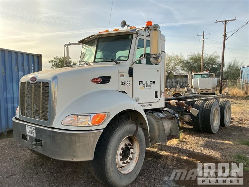 Peterbilt 348 6x4 Cab and Chassis Kabine i unutrašnjost