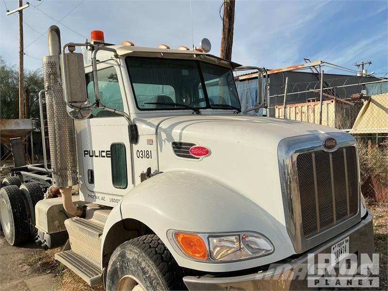 Peterbilt 348 6x4 Cab and Chassis Kabine i unutrašnjost