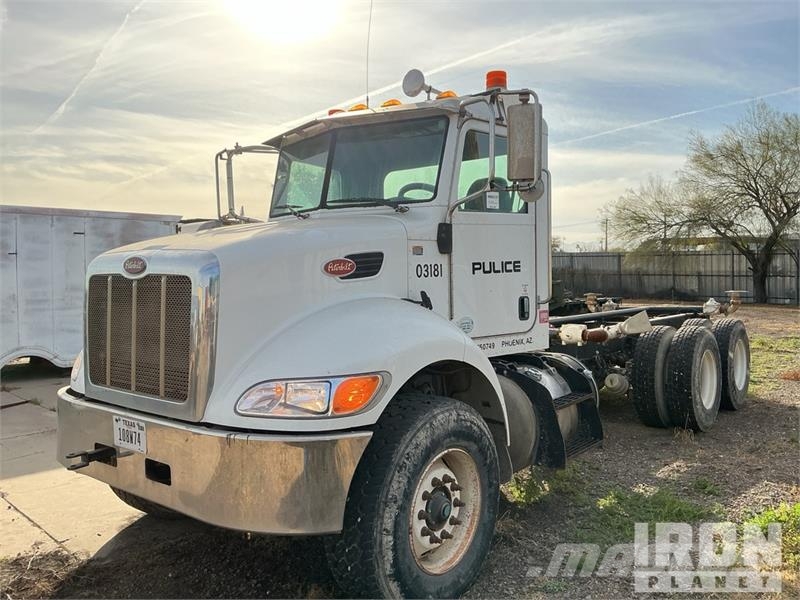 Peterbilt 348 6x4 Cab and Chassis Kabine i unutrašnjost