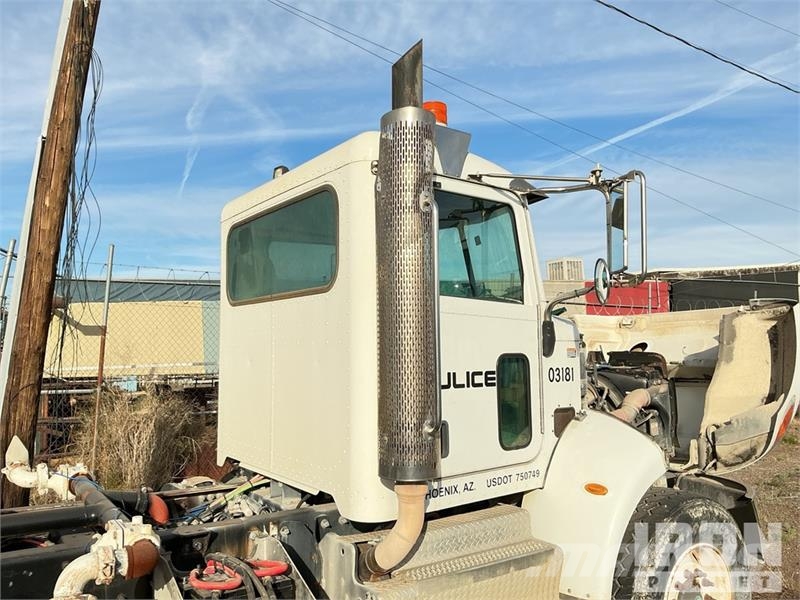 Peterbilt 348 6x4 Cab and Chassis Kabine i unutrašnjost