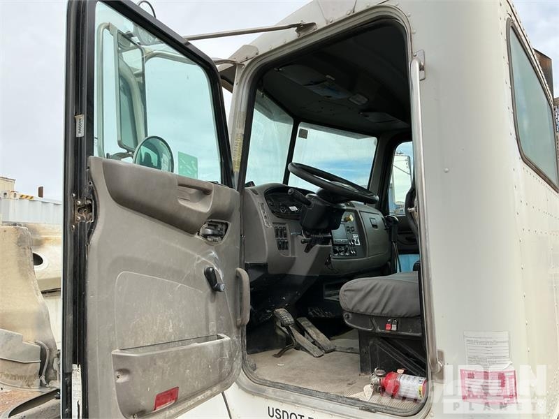 Peterbilt 348 6x4 Cab and Chassis Kabine i unutrašnjost