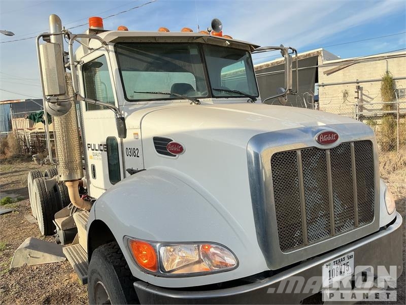 Peterbilt 348 6x4 Cab and Chassis Kabine i unutrašnjost