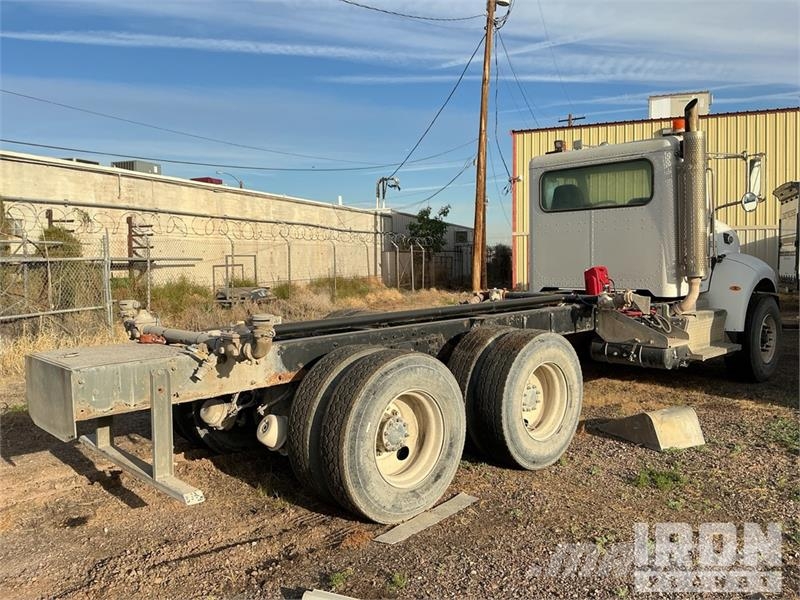 Peterbilt 348 6x4 Cab and Chassis Kabine i unutrašnjost