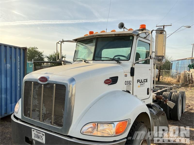 Peterbilt 348 6x4 Cab and Chassis Kabine i unutrašnjost