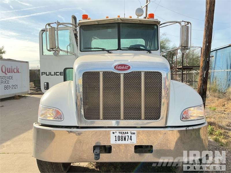Peterbilt 348 6x4 Cab and Chassis Kabine i unutrašnjost