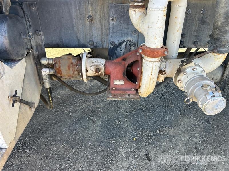 Peterbilt 357 給水車
