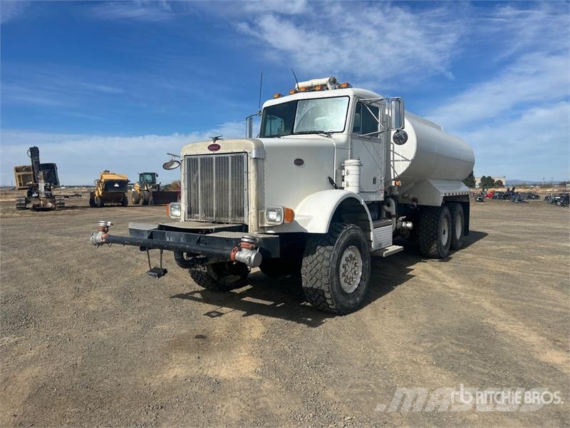 Peterbilt 357 給水車