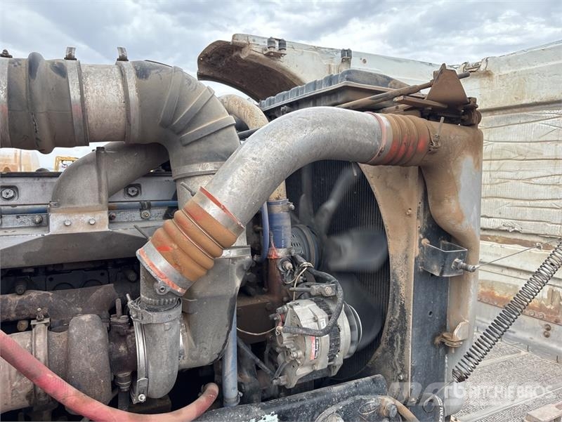 Peterbilt 357 صهاريج مياه