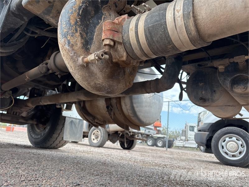 Peterbilt 357 صهاريج مياه