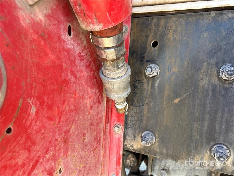 Peterbilt 357 給水車