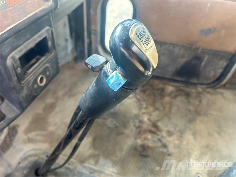 Peterbilt 357 給水車