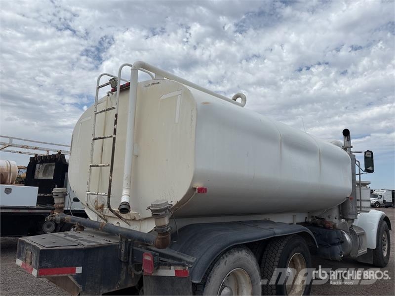 Peterbilt 357 صهاريج مياه