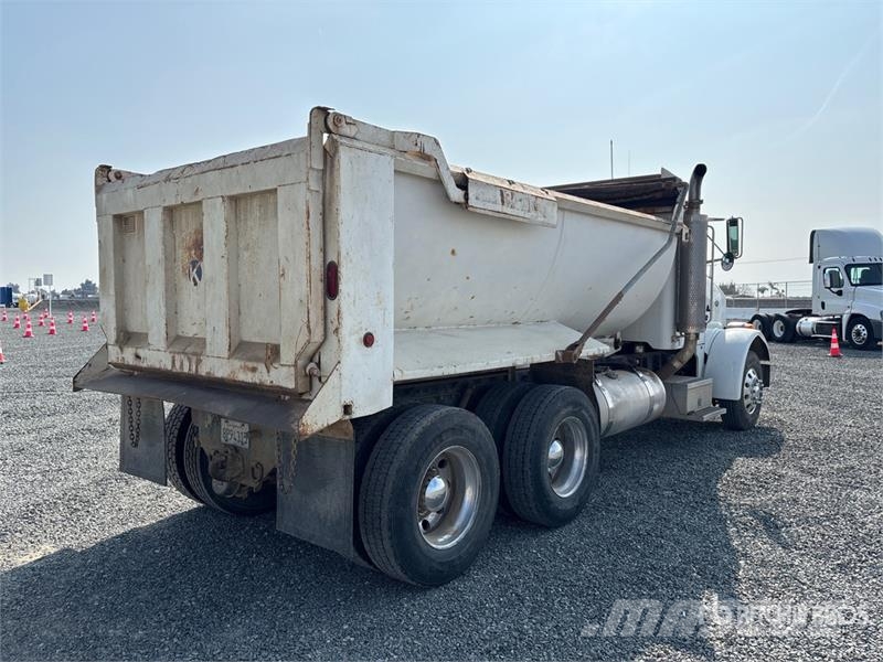 Peterbilt 357 Pašizgāzējs