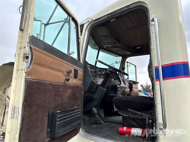 Peterbilt 357 Kallurid