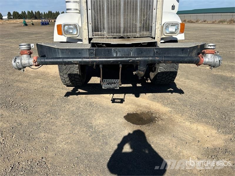Peterbilt 357 給水車