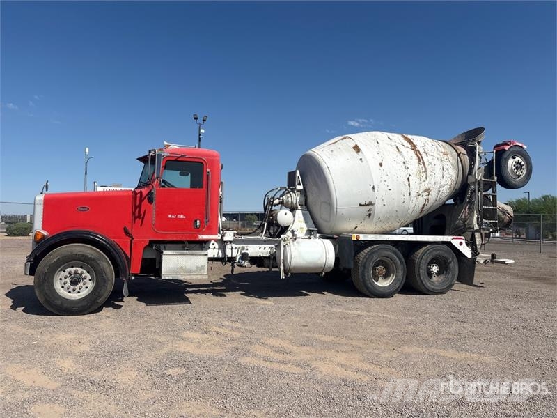 Peterbilt 357 8x4 Mixer Truck Beton-Mischfahrzeuge