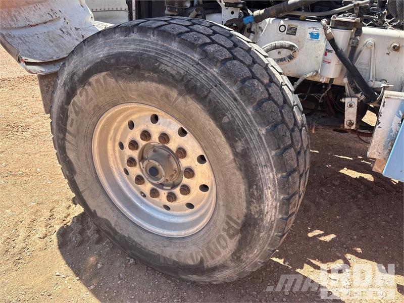 Peterbilt 357 8x4 Mixer Truck Avtomešalci za beton