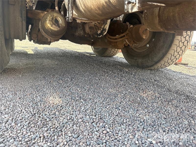 Peterbilt 357 8x4 Mixer Truck Beton-Mischfahrzeuge